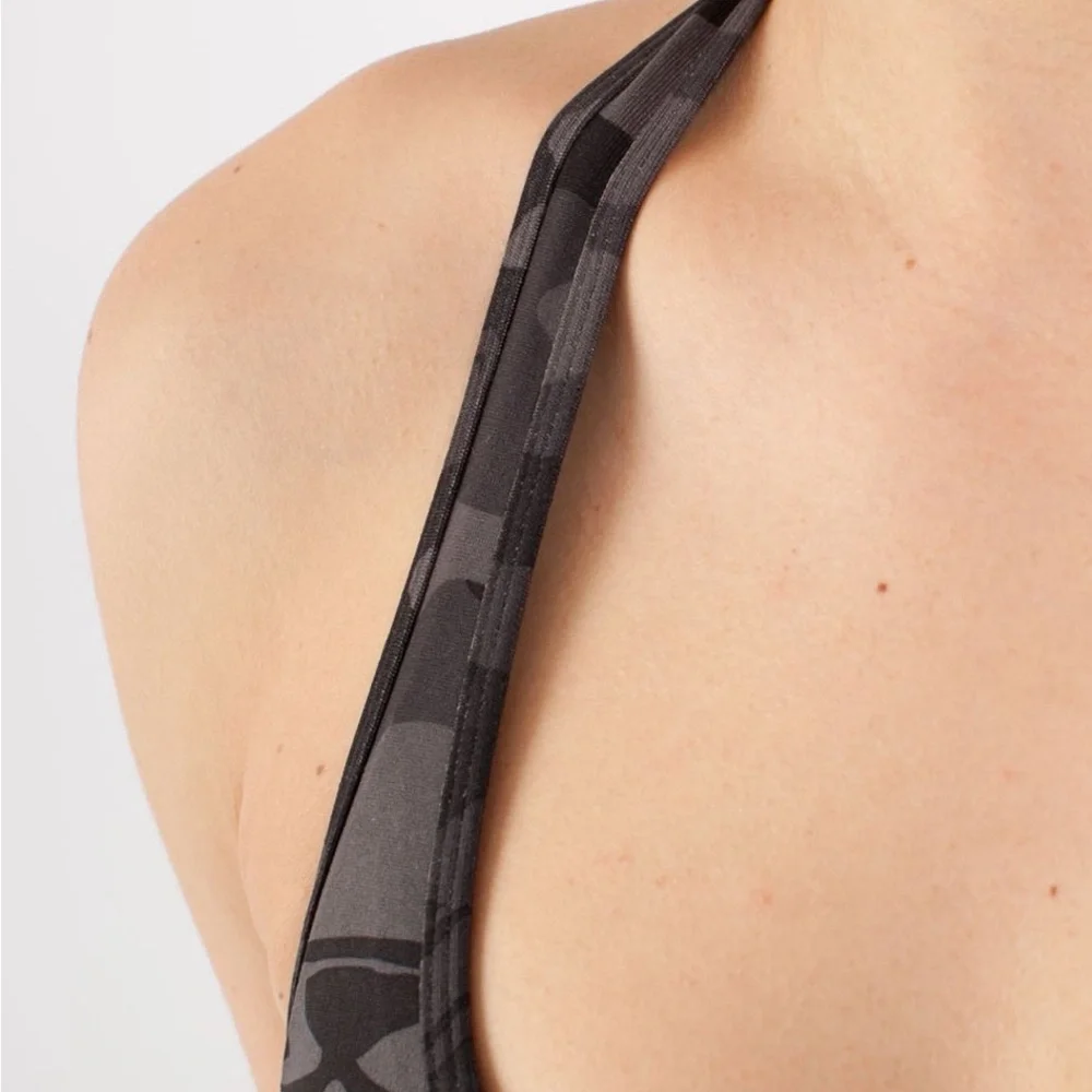 Lululemon Cool Racerback Tank Size 4 Black / Black Retro Camo